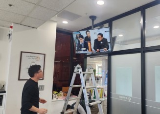 제주 의료원에 천장형 벽걸이 티비 설치