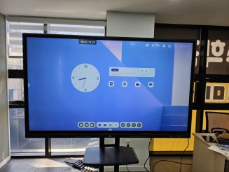제주 영어 수학 학원에 LG 전자칠판 설치